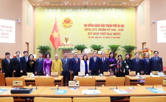 HĐND thành phố Hà Nội: Phát huy truyền thống đoàn kết, sáng tạo, gương mẫu, đi đầu