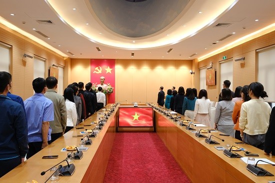 Văn phòng Đoàn ĐBQH và HĐND Thành phố: Chào cờ và sinh hoạt chính trị tháng 3/2025