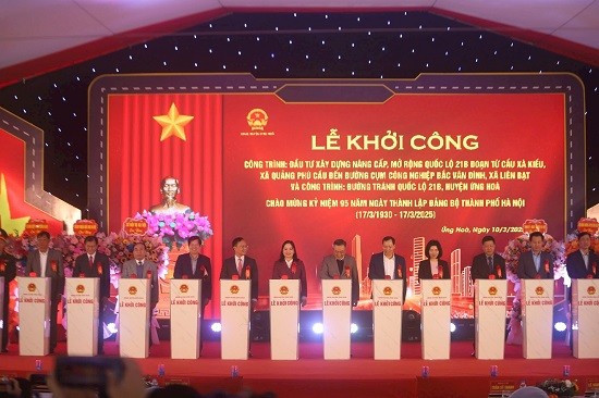 Ứng Hòa khởi công hai dự án giao thông trọng điểm quy mô hơn 1.400 tỷ đồng 