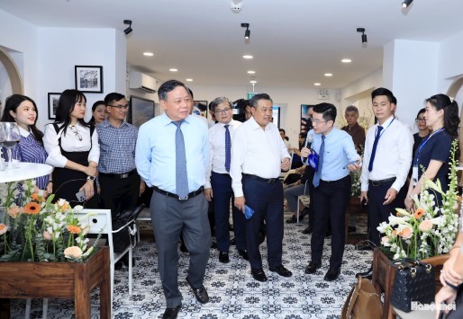 Hà Nội chính thức khai trương Trung tâm Báo chí Thủ đô: Thông tin được chia sẻ minh bạch - chính xác - kịp thời