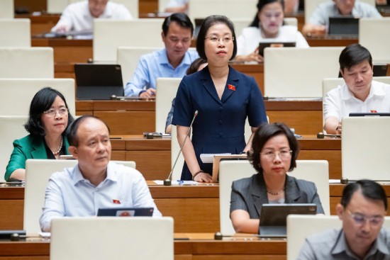 Đại biểu Quốc hội thảo luận về dự thảo Luật Thuế thu nhập doanh nghiệp (sửa đổi)